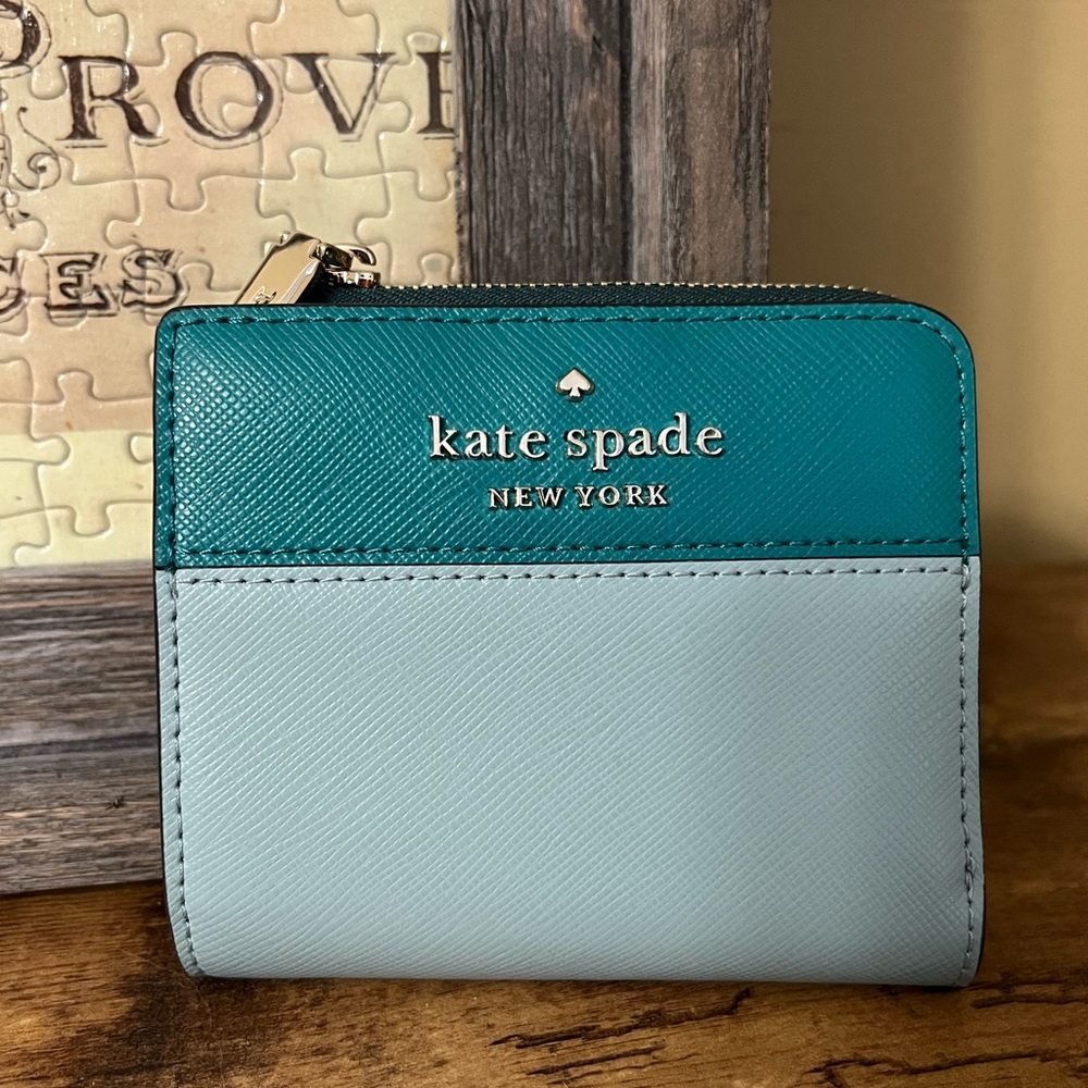 Kate Spade New York Colorblock wallet